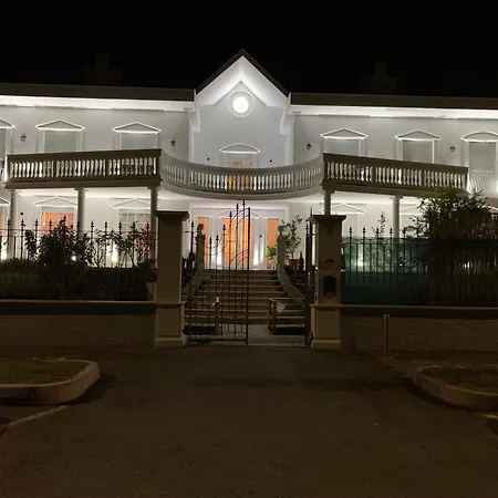 Апартаменты White House Лайнате
