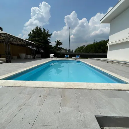 White House Apartmán