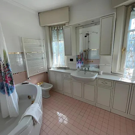 White House Apartment