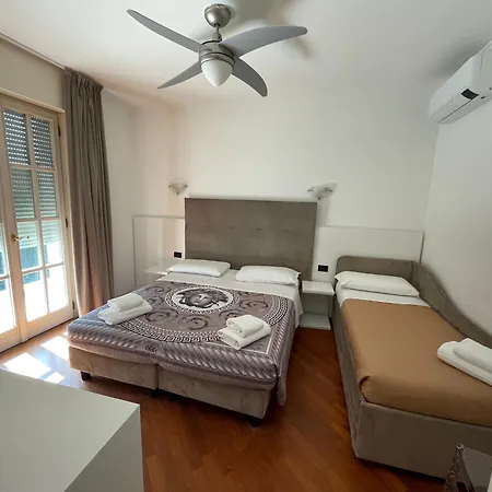 White House Apartment *